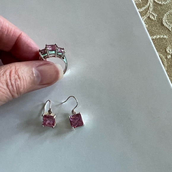 Pink stones ring and earrings set - Picture 2 of 7